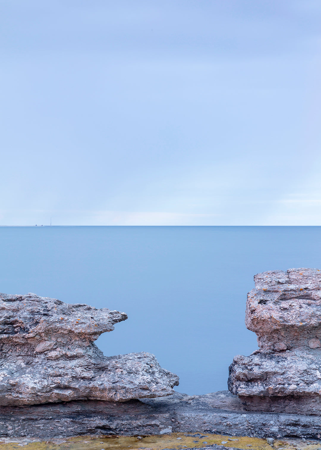 Fotografi af Snabben kystlandskab i lodret format, Gotland, Sverige – Foto Factory